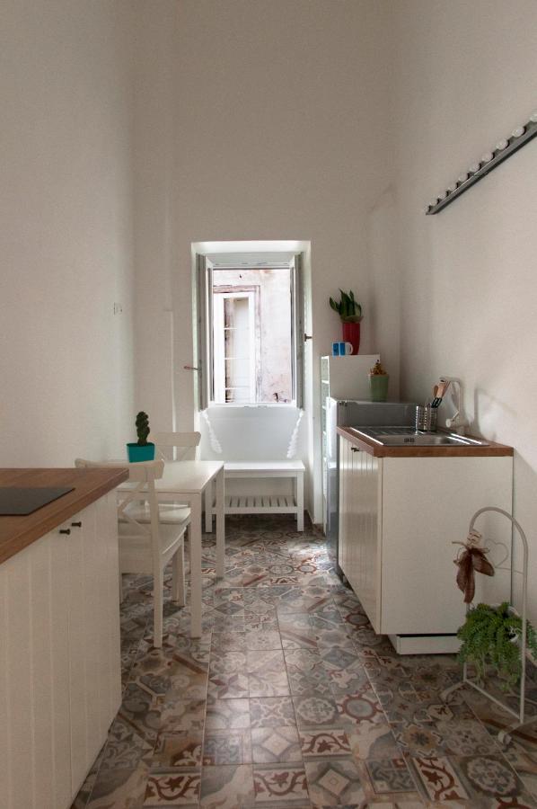 La Serva Padrona Таранто Экстерьер фото